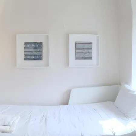 Pensjonat Tiny Individual Room- Bairro Alto
